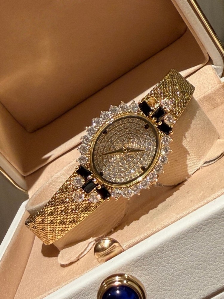 Vintage Ladies Oval Shape Quar - огляд і ціна Watch Winder Compact